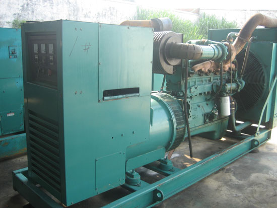 白山租赁发电机- 发电机碳刷磨损的原因是什么