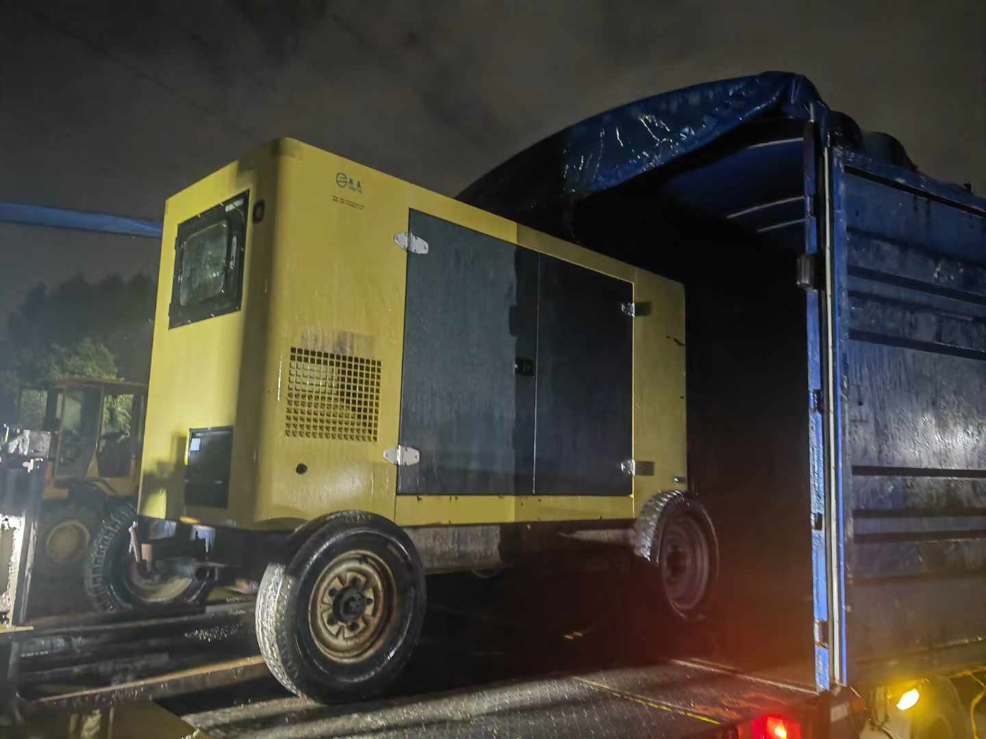 白山如何根据负载特性选择合适的柴油发电机？