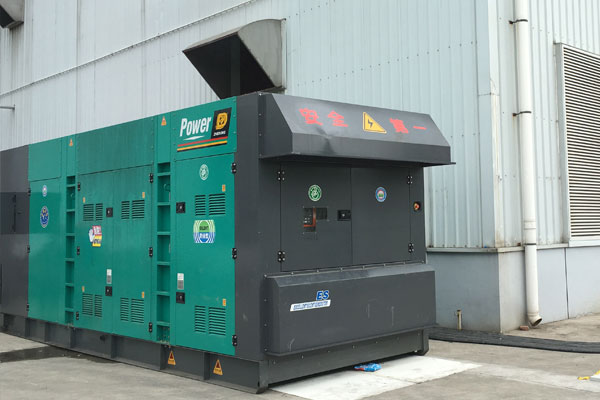 白山燃油滤清器的更换流程是怎样的？