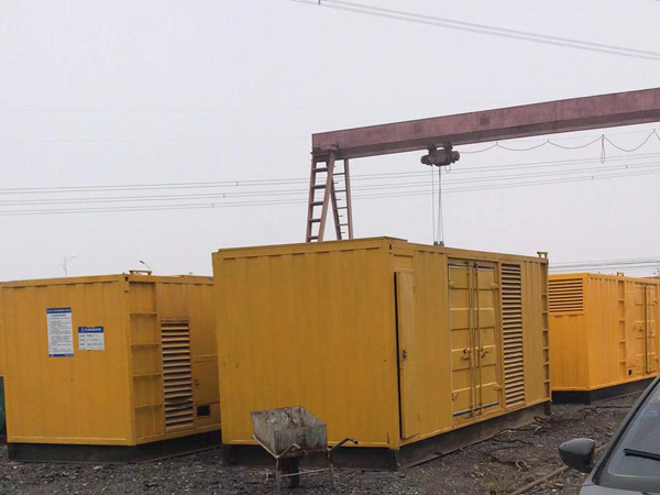 白山100kw柴油发电机组每小时油耗？