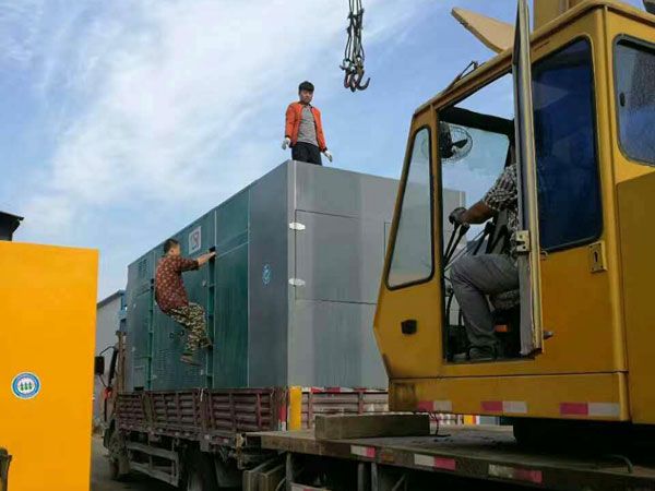 白山更换水冷式机油散热器密封件的操作流程是怎样的？