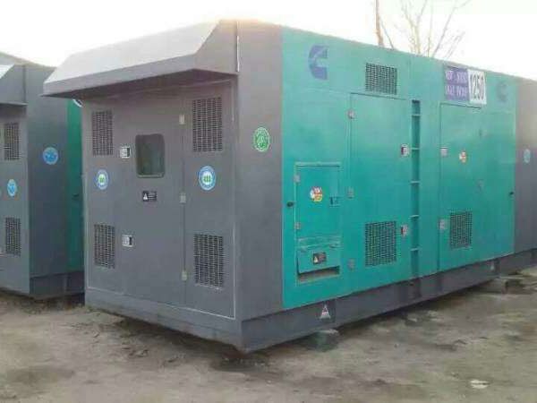 白山合同中关于工期延误的责任如何界定和处理？